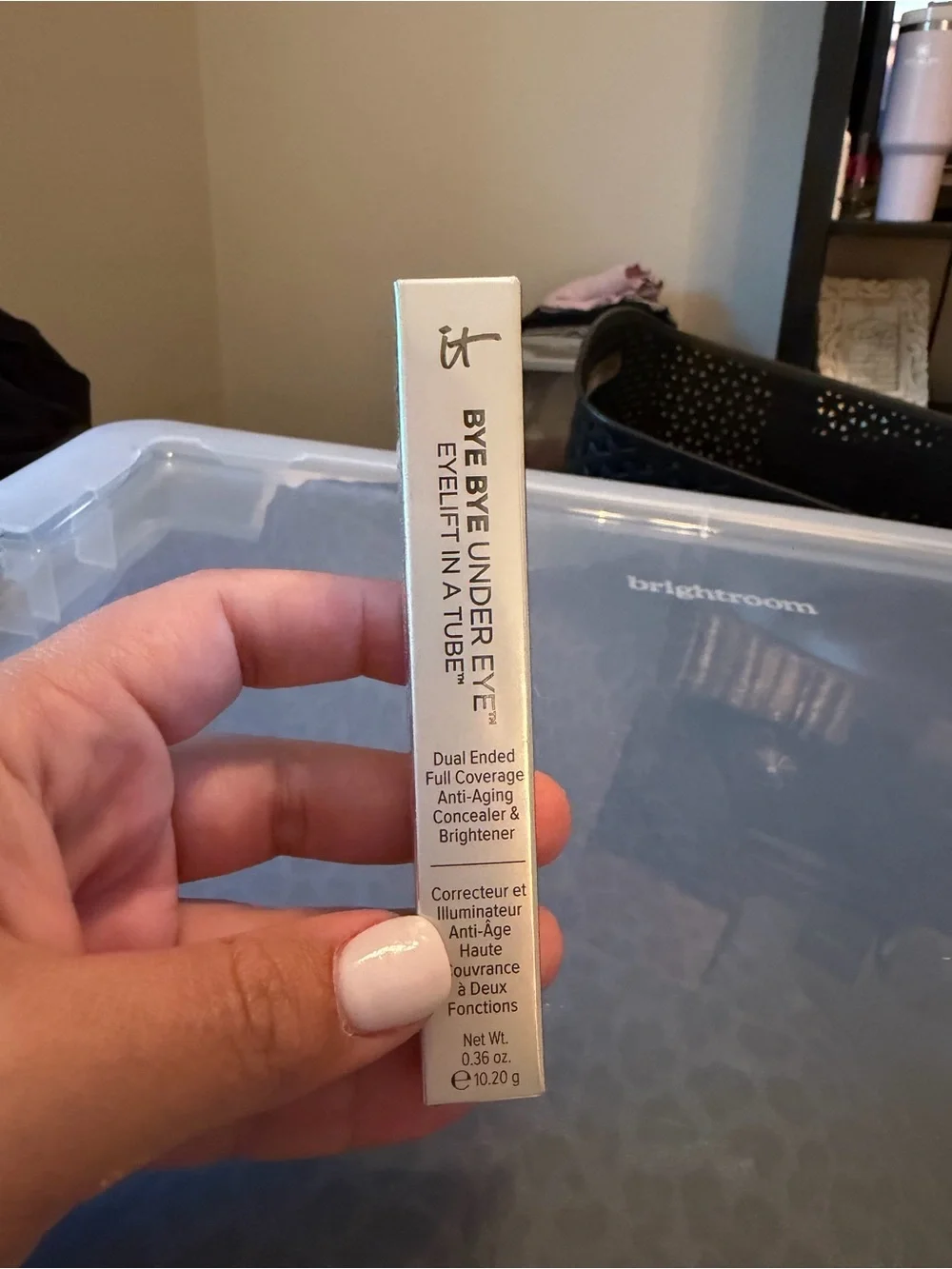 IT Cosmetics Bye Bye Under Eye Eyelift in a Tube Medium Concealer & Brightener